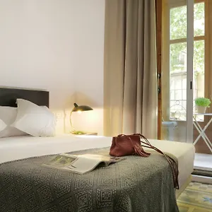 Guest house Som Nit Triomf, Barcelona